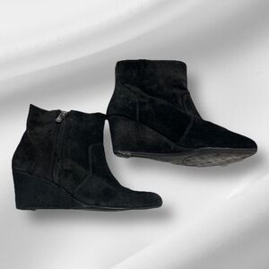 Antonio Melani Black Wedge Velvet Booties Womens Sz 7M Casual Formal Going Out